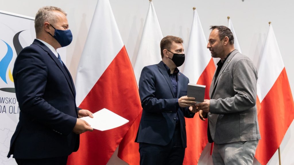 Read more about the article Zbigniew Leszczyński z „Medalem 100-lecia Odzyskania Niepodległości”