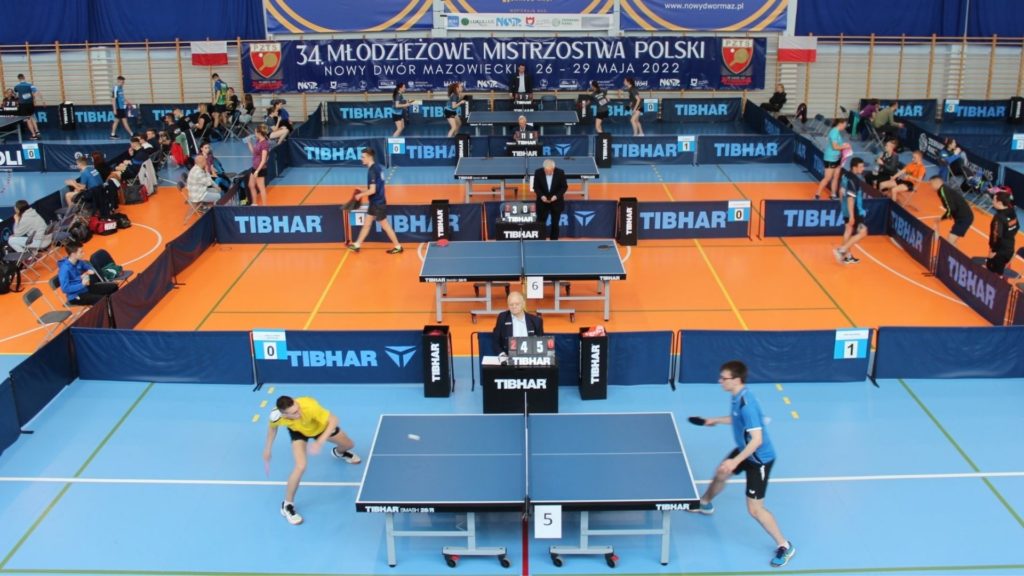 Read more about the article Faworyci pewnie wygrywają w Nowym Dworze Mazowieckim