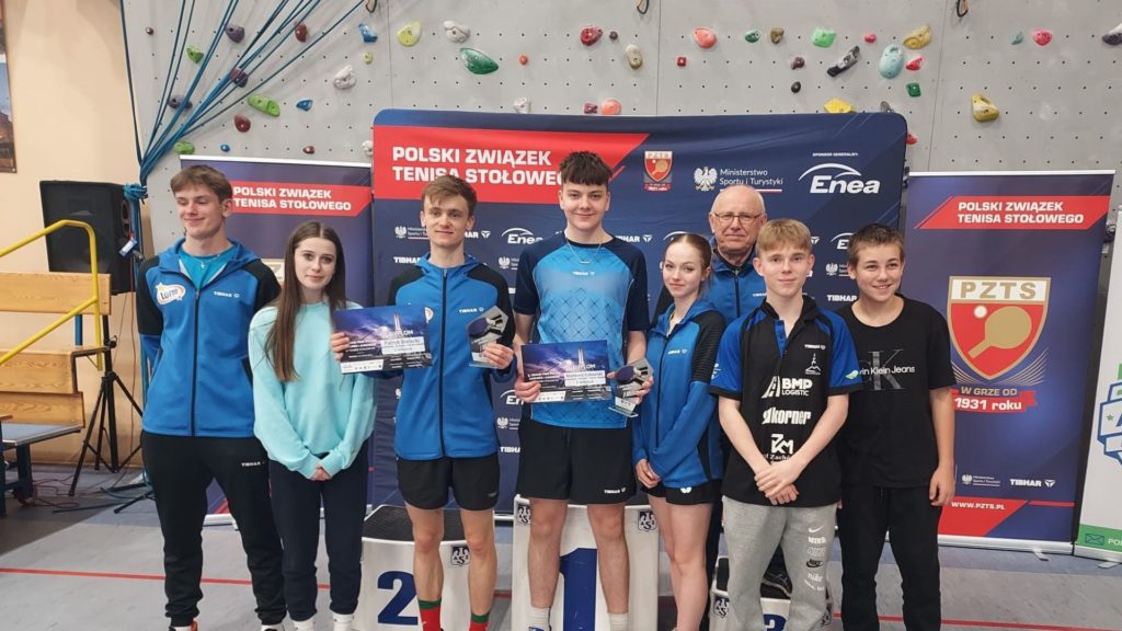 Read more about the article Pingpongiści Palmiarni zdominowali GPP Juniorów, triumf Bieleckiego w Rzeszowie