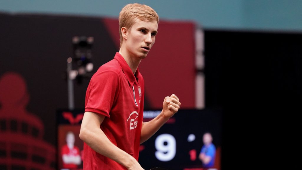 Read more about the article Singapore Smash: Kubik przegrał ze Słoweńcem Jorgiciem