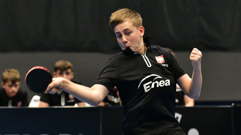 Read more about the article MEKiJ: Dwa złote medale Patryka Żyworonka, w deblu z Samuelem Michną