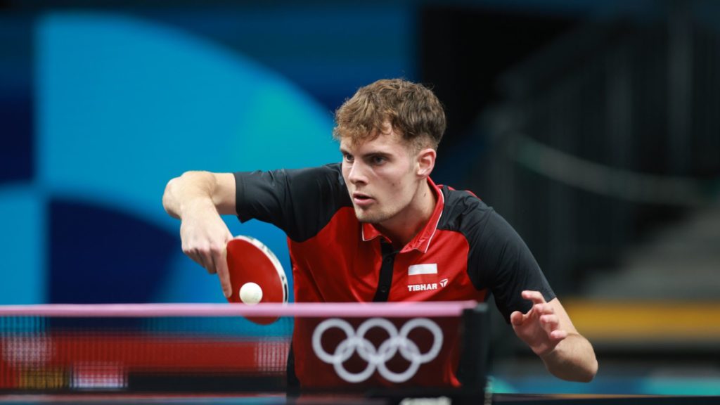 Read more about the article Redzimski trenuje z Ursu, jutro mecz z Lindem