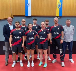 Read more about the article Zacięty mecz Polaków z Austriakami, gospodarze wygrali 8:7